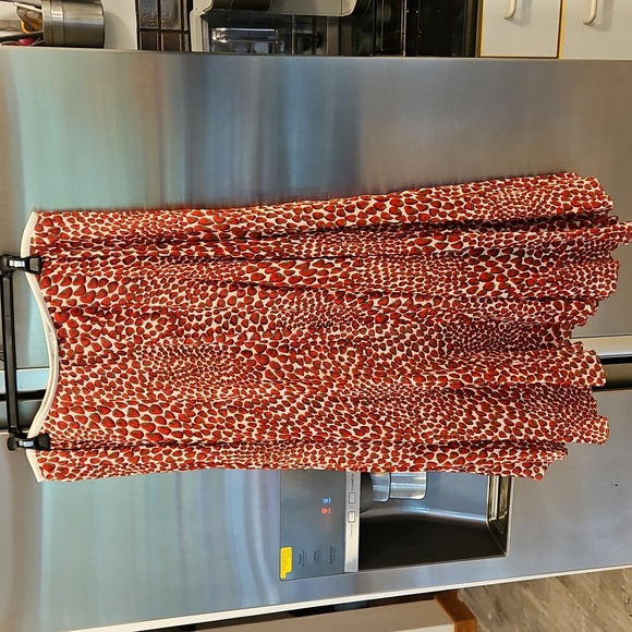 💕J.CREW💕 Gwyneth Pleated Skirt Chiffon ~ Vintage Red Strawberry Print Large - Picture 11 of 16